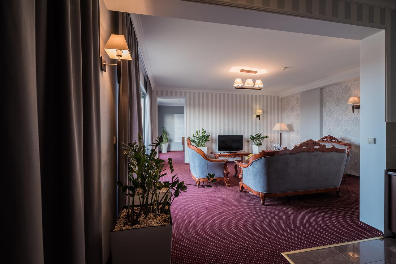 Jasek Premium Hotel Wroclaw Exterior photo